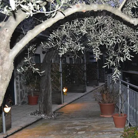 Arabafenice 3* Vezzano Ligure